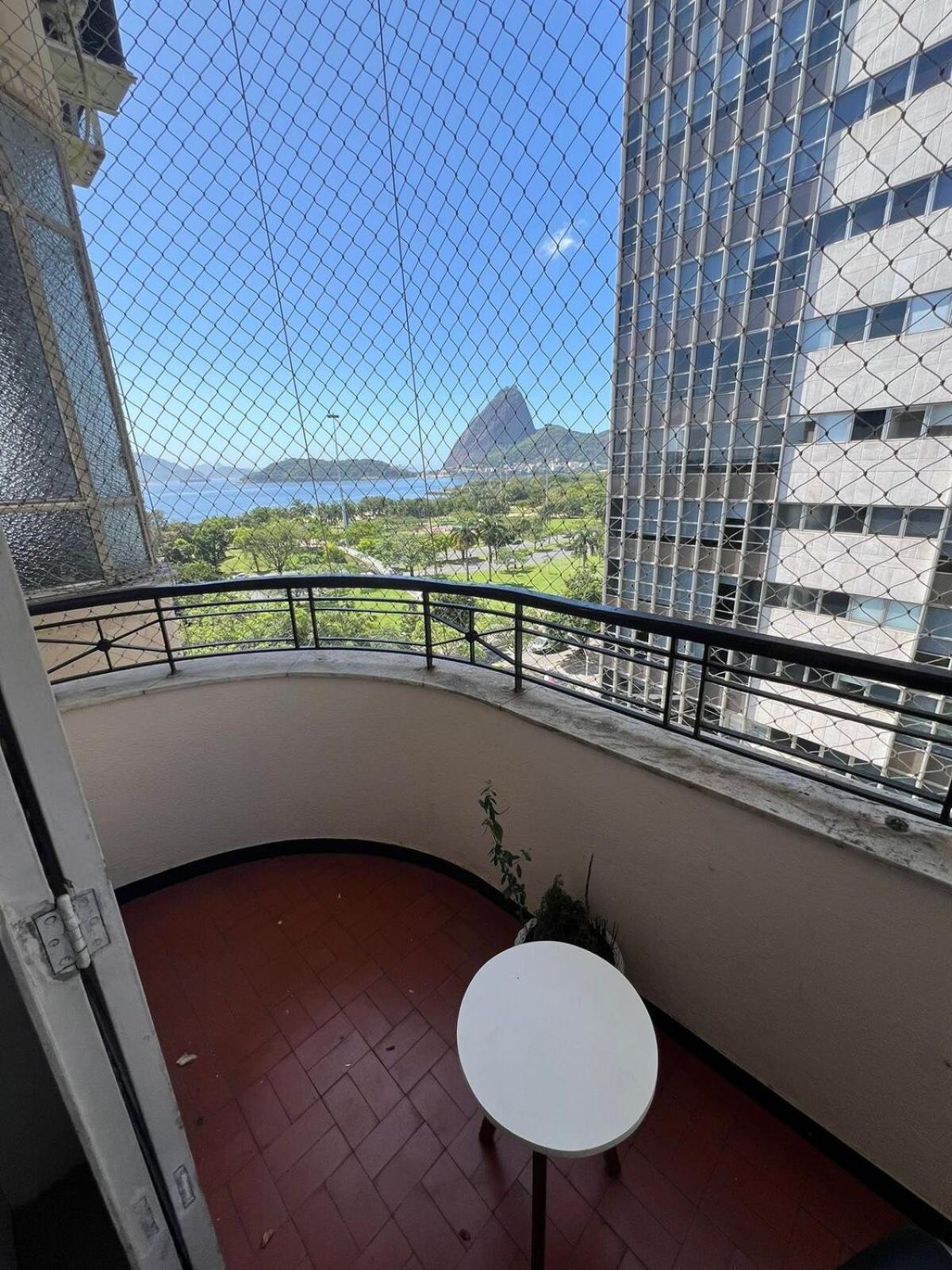 Large At Flamengo With Beautiful View